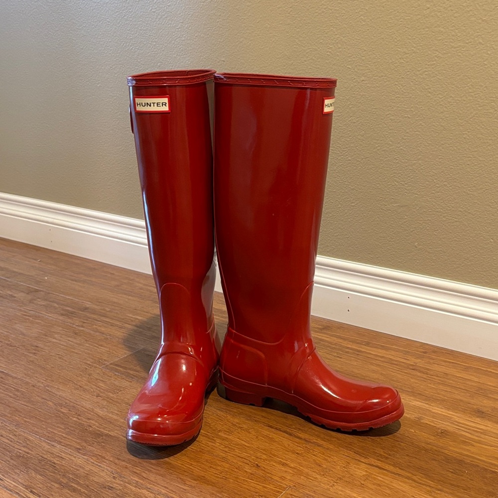 Hunter Tall Gloss Red Rain Boots